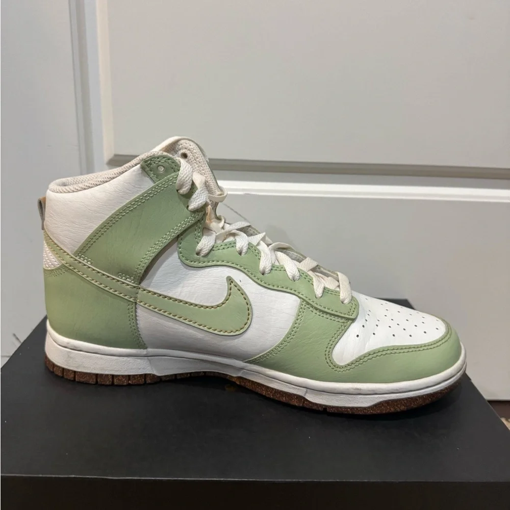 Nike Jordan Dunk High Retro SE - Picture 2 of 6